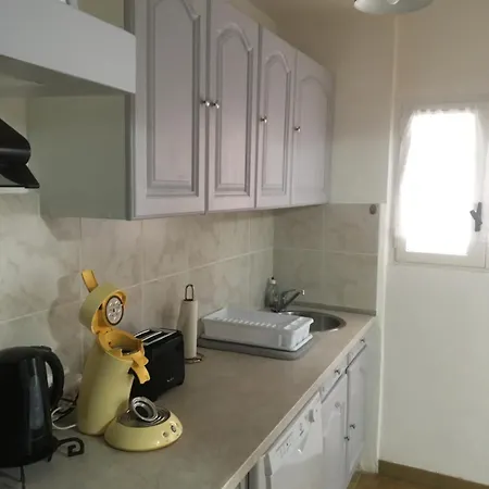 Holiday home Agreable Maison Au Coeur Du Village *